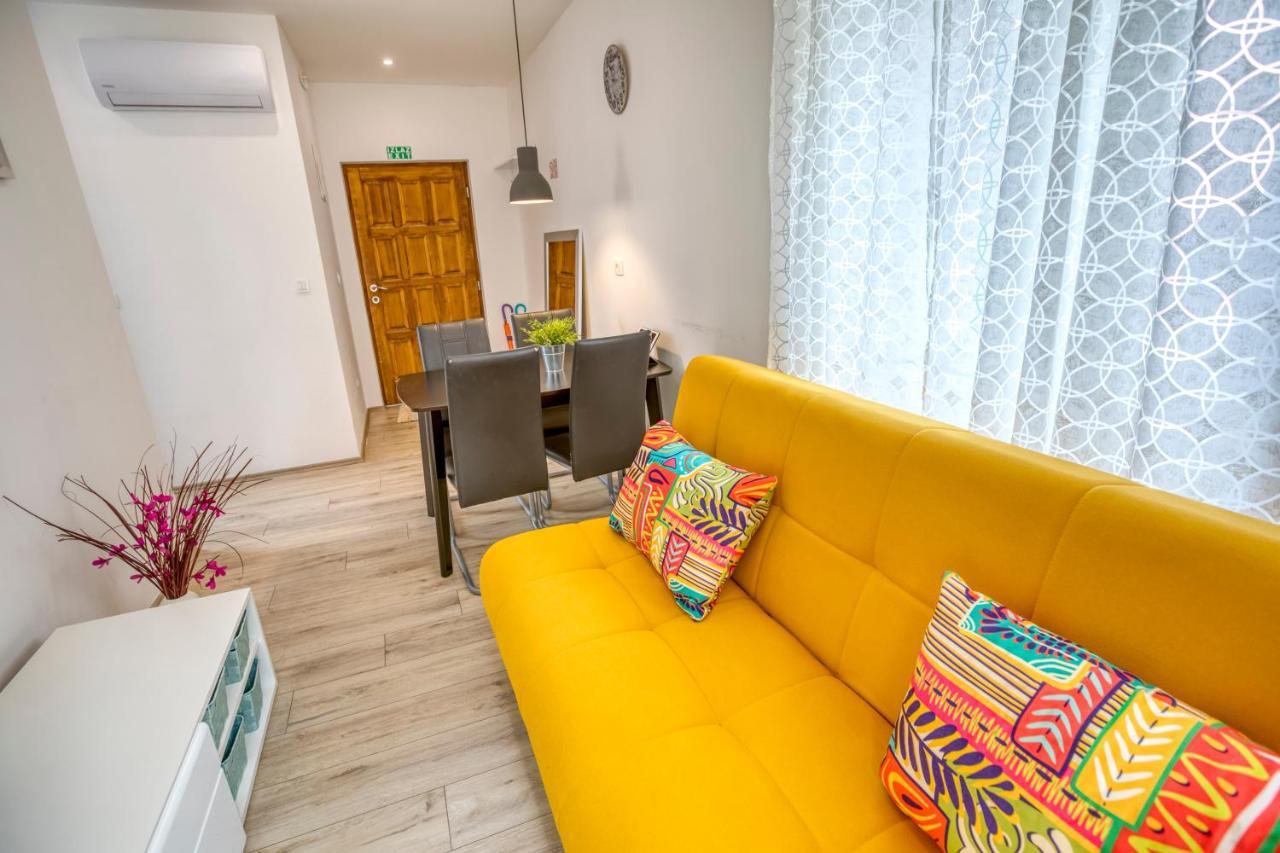 Apartment Grace, Feel At Home - Away From Home Split Eksteriør bilde